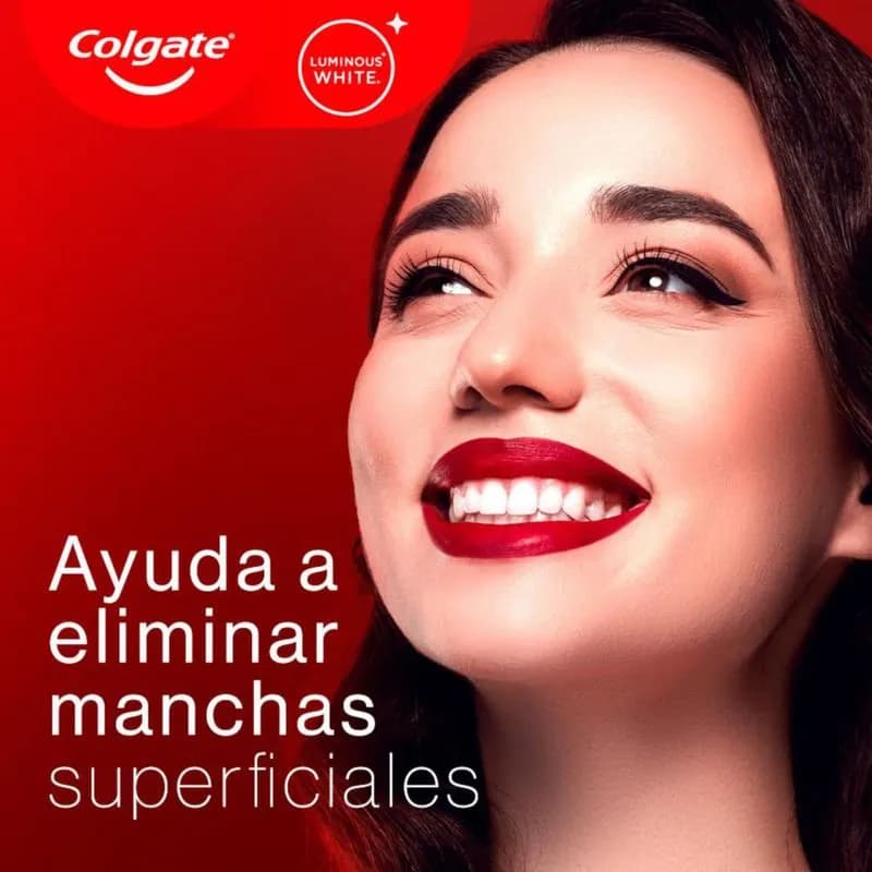 Cepillo de Dientes Colgate Luminous White Charcoal Cerdas Suaves x 2 un