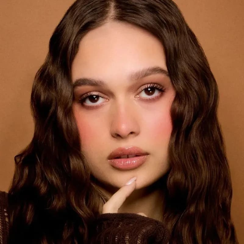 Brillo Labial Gloss Dieciocho Mocha Mousse Marrón Claro